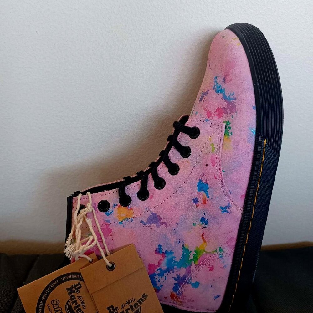 NWT SIZE 6 Dr. Martens Women's Sheridan 'Pink Rainbow Burst' Boots